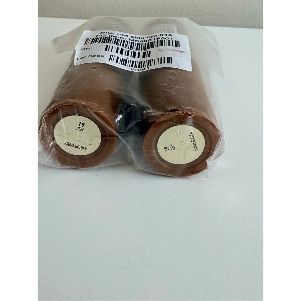 Milani Skin Tint Stick Women 19 Deep Warm Golden Blur Out Lot of 2 NWT